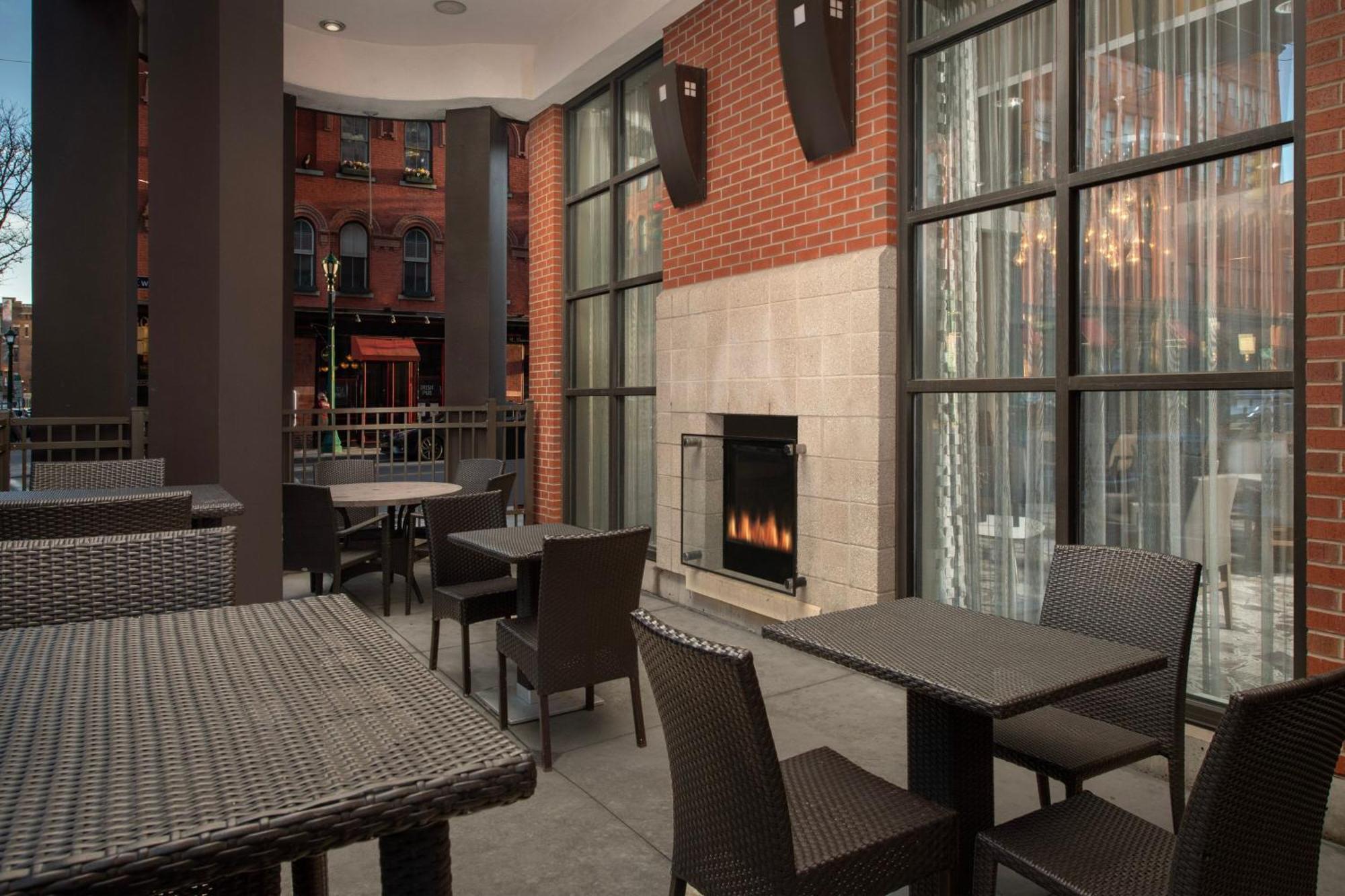 Hotel Courtyard By Marriott Syracuse Downtown At Armory Square Esterno foto
