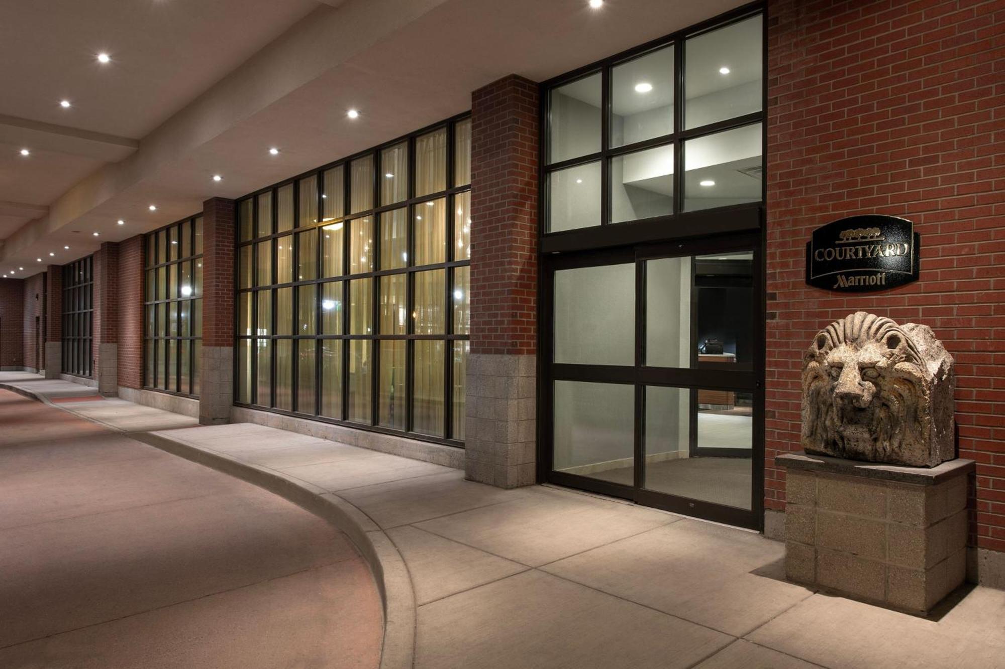 Hotel Courtyard By Marriott Syracuse Downtown At Armory Square Esterno foto