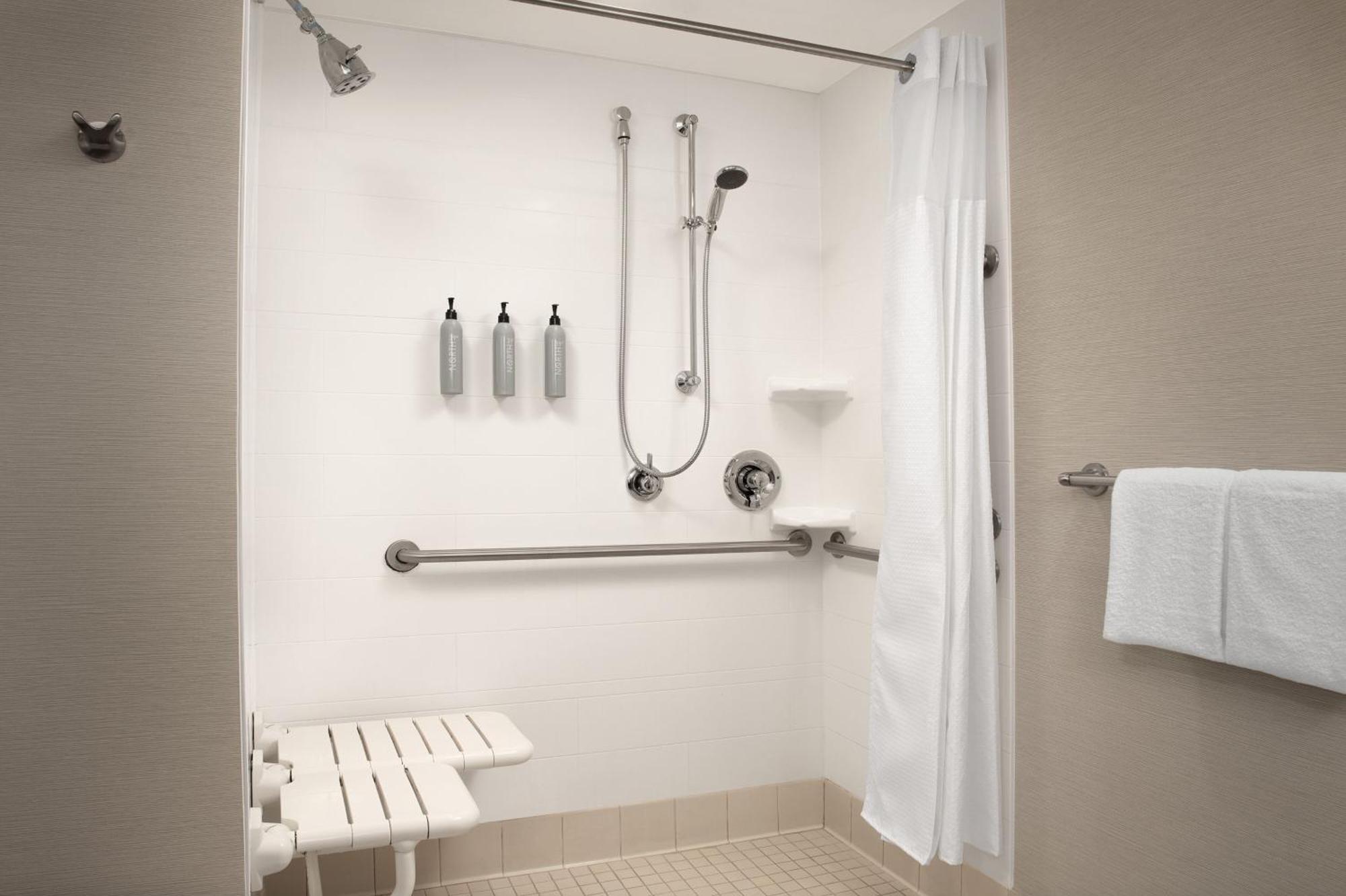 Hotel Courtyard By Marriott Syracuse Downtown At Armory Square Esterno foto